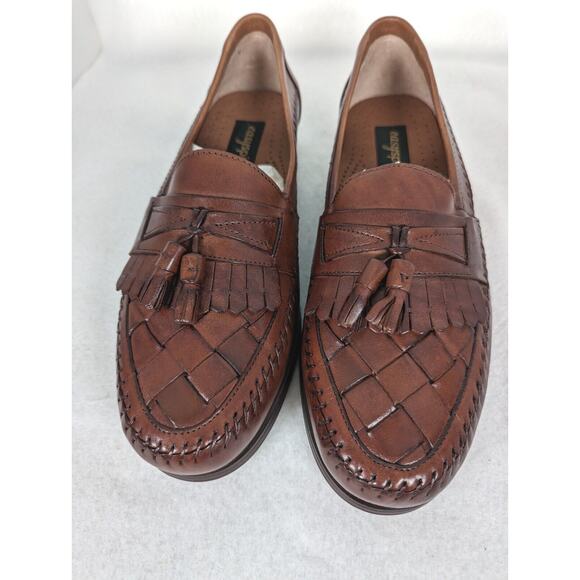 Easy Spirit Mens shoes 9.5B NIB Leather Upper Made In Brazil - Picture 1 of 11